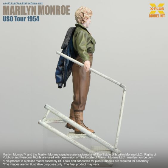 1/8 Scale Marilyn Monroe USO Tour 1954 Plastic Model Kit